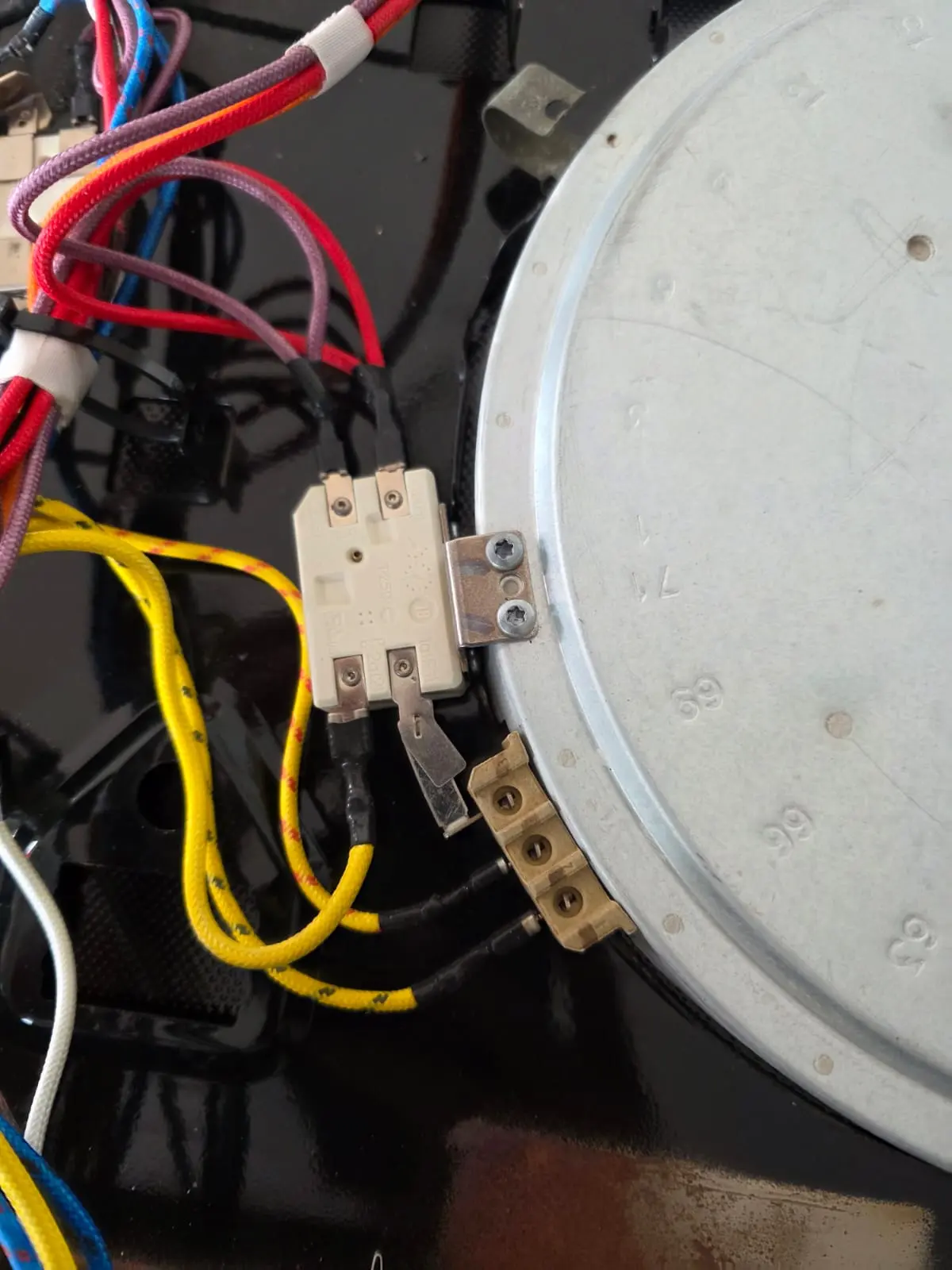 Oven heating element repair in Halifax