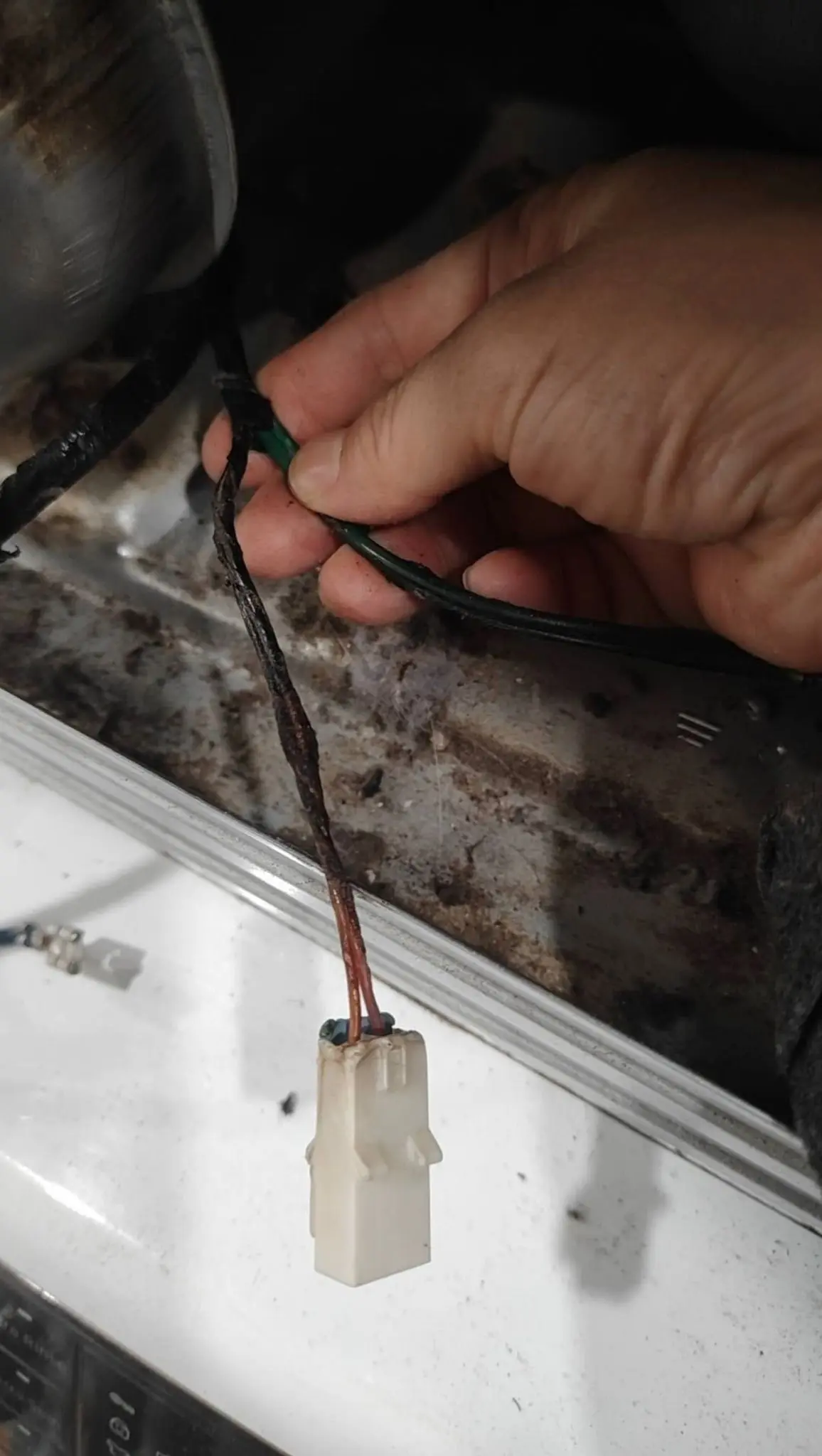 Broken wiring found during a gas dryer diagnosis